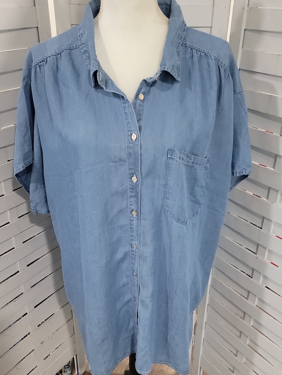 Hester & Orchard Tops - NWT Hester & Orchard Tencel Chambray Button Up Blouse Size 1X